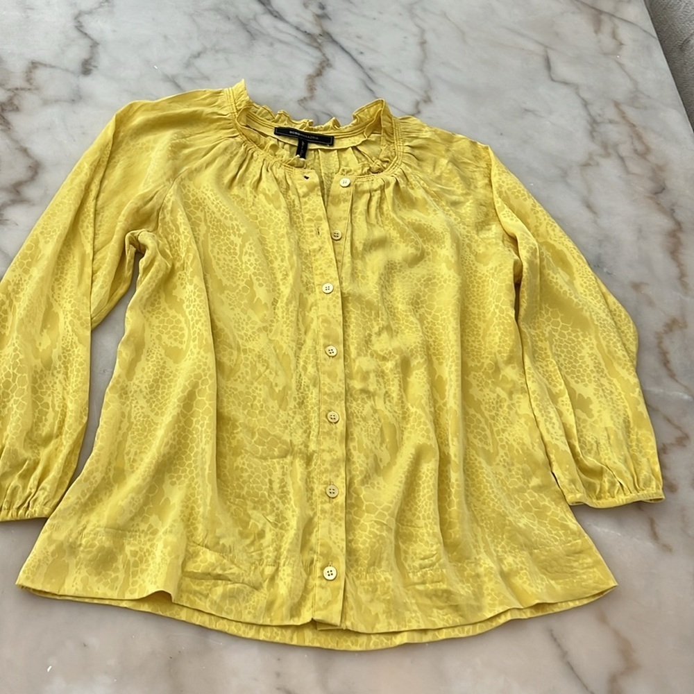 BCBG MAX AZRIA 100% SILK YELLOW CITRINE LONG SLEEVE TOP  SIZE XS/S - Picture 12 of 13